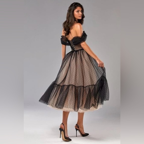 Brand: Milla

Black Polka dot midi tulle dress - Picture 3 of 4